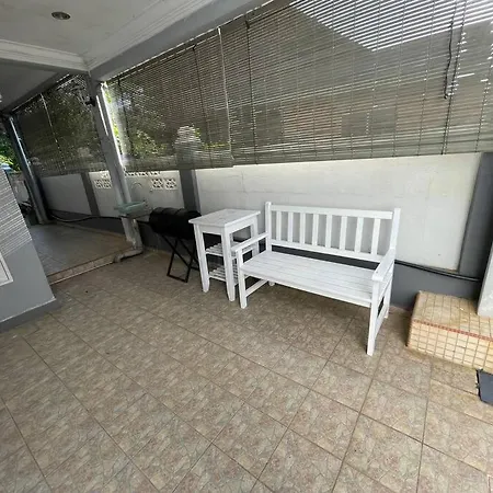 Spacious Home In Kuala Terengganu Exterior photo